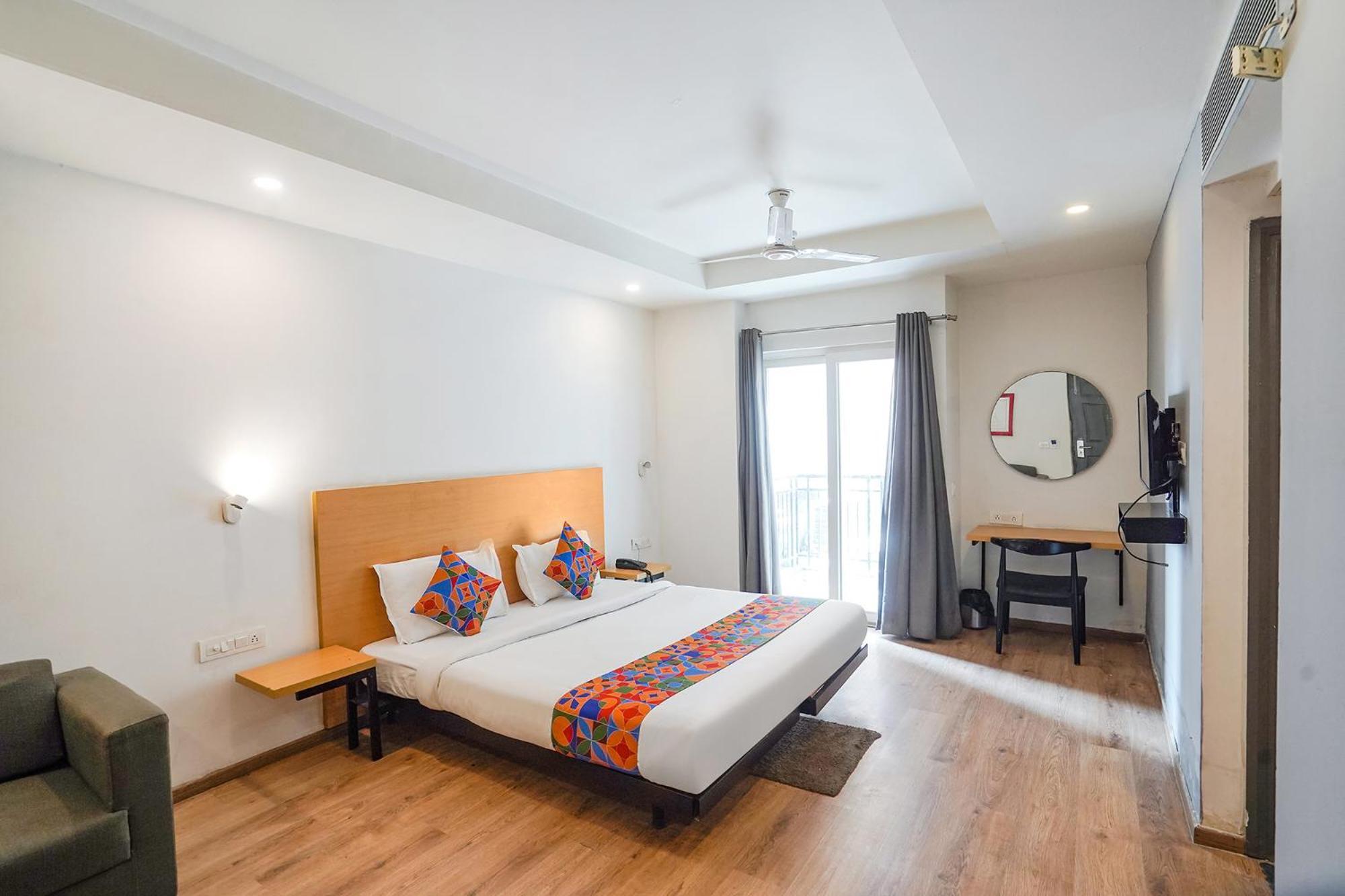 Fabhotel Prime Cloud 9 Ghaziabad Esterno foto
